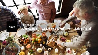Thanksgiving // Honor, Gratitude & Service Lukas 6:38 Det Norsk Bibelselskap 1930