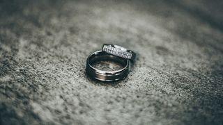 Wives Who Win: How to Win in Your Marriage God's Way Philippians 2:1-11 English Standard Version 2016