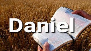 Daniel en 10 Versículos Daniel 7:14 Biblia Dios Habla Hoy