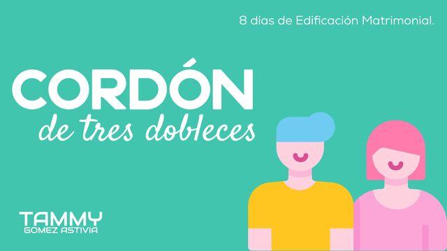 Cordón de tres dobleces.