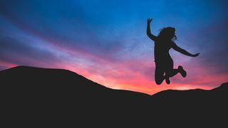 सामर्थ्याने  आणि धैर्याने जगा! JOHANA 3:17 IBUKU RĨRĨA ITHERU RĨA NGAI