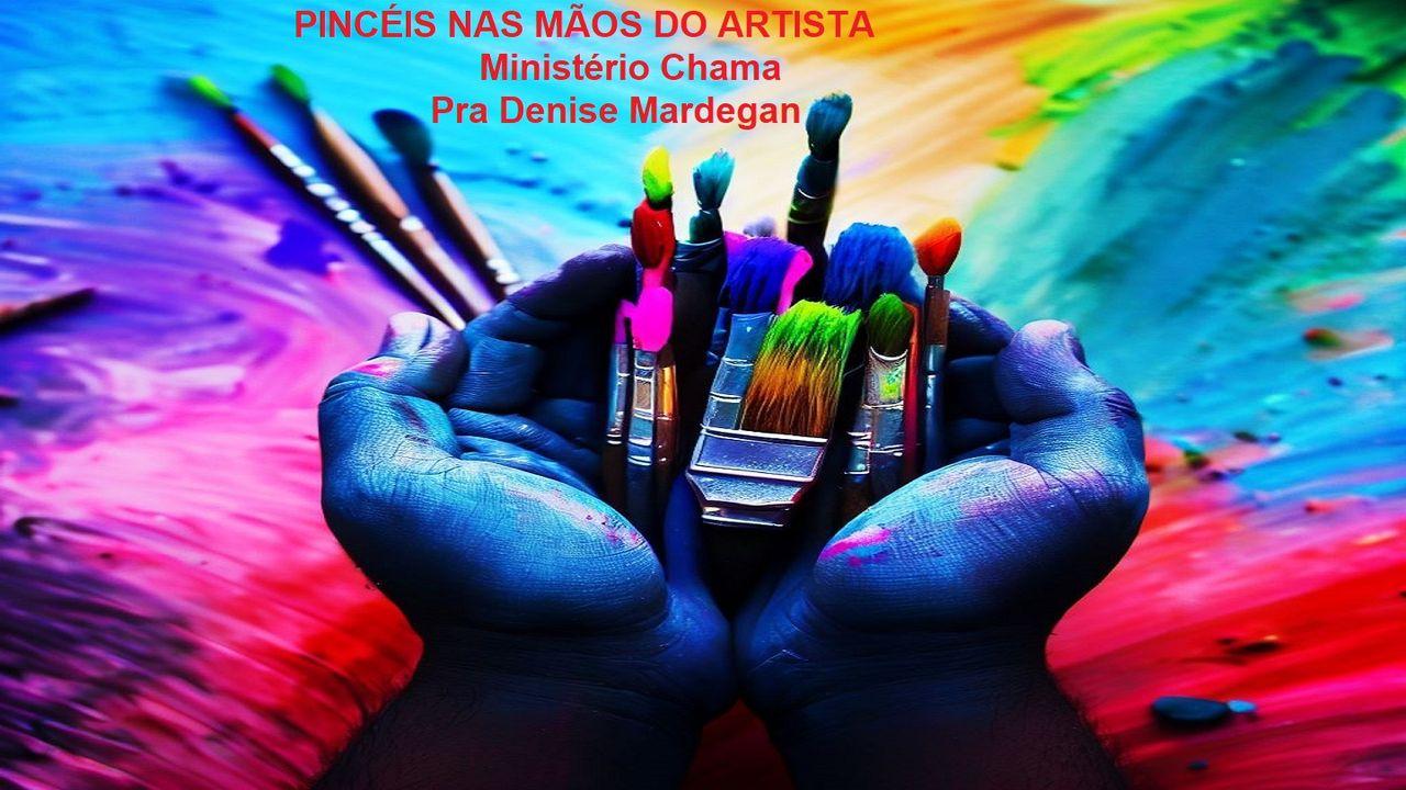 Pincéis nas Mãos do Artista