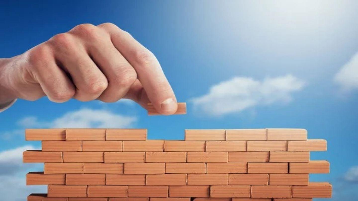 Libres Para Edificar Romanos 14:1-4 Nueva Traducción Viviente